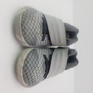 Nike Kyrie 2 TD Baby Boy Size 5C Wolf Gray Athletic Sneaker Shoes 827281-004